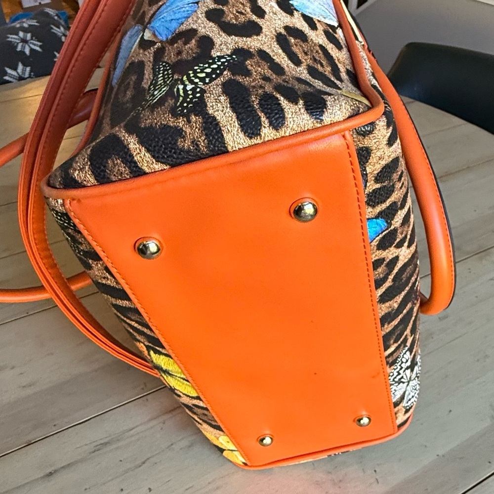 Purse bag, tote, wallet, makeup bag, three-piece set leopard and butterfly print - Picture 9 of 17